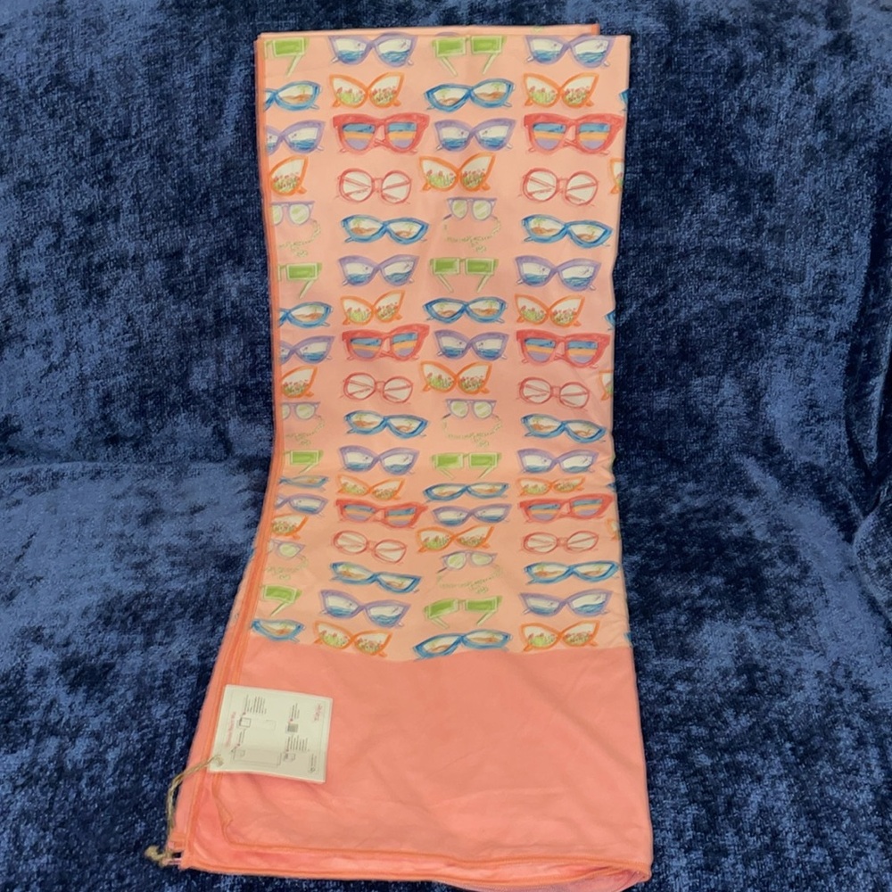 NWT Thirty-One Sunglasses Print Beach Mat. - Picture 3 of 5